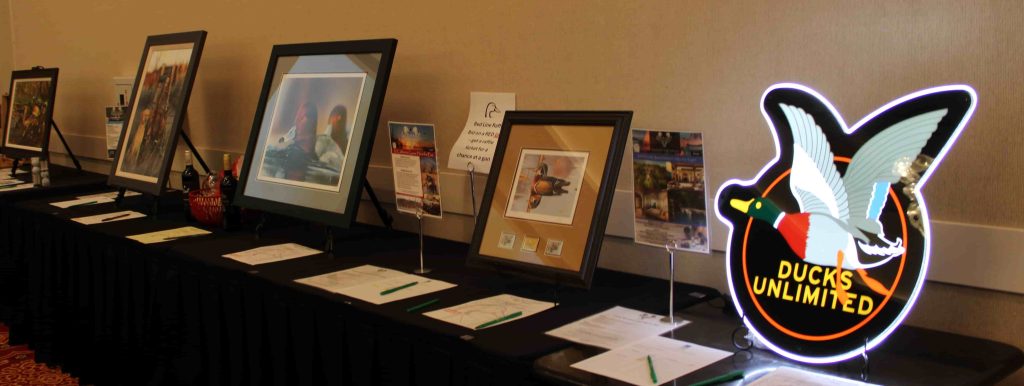 Auction Bidding Table